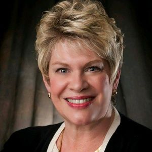 Meet your Posher, Lisa-anne